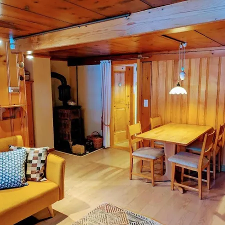 By Interhome Daire